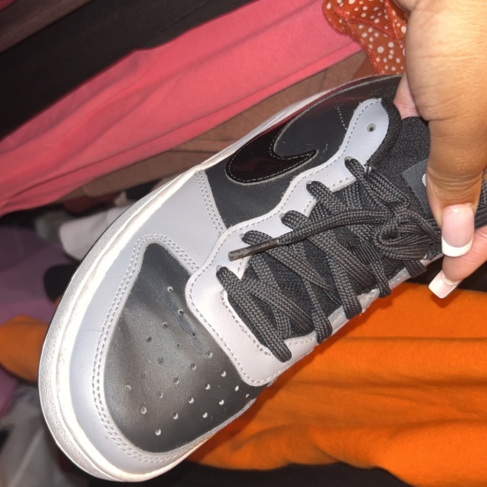 Nike , size 5 Y , black & Grey , Like New , hardly worn , too tight .